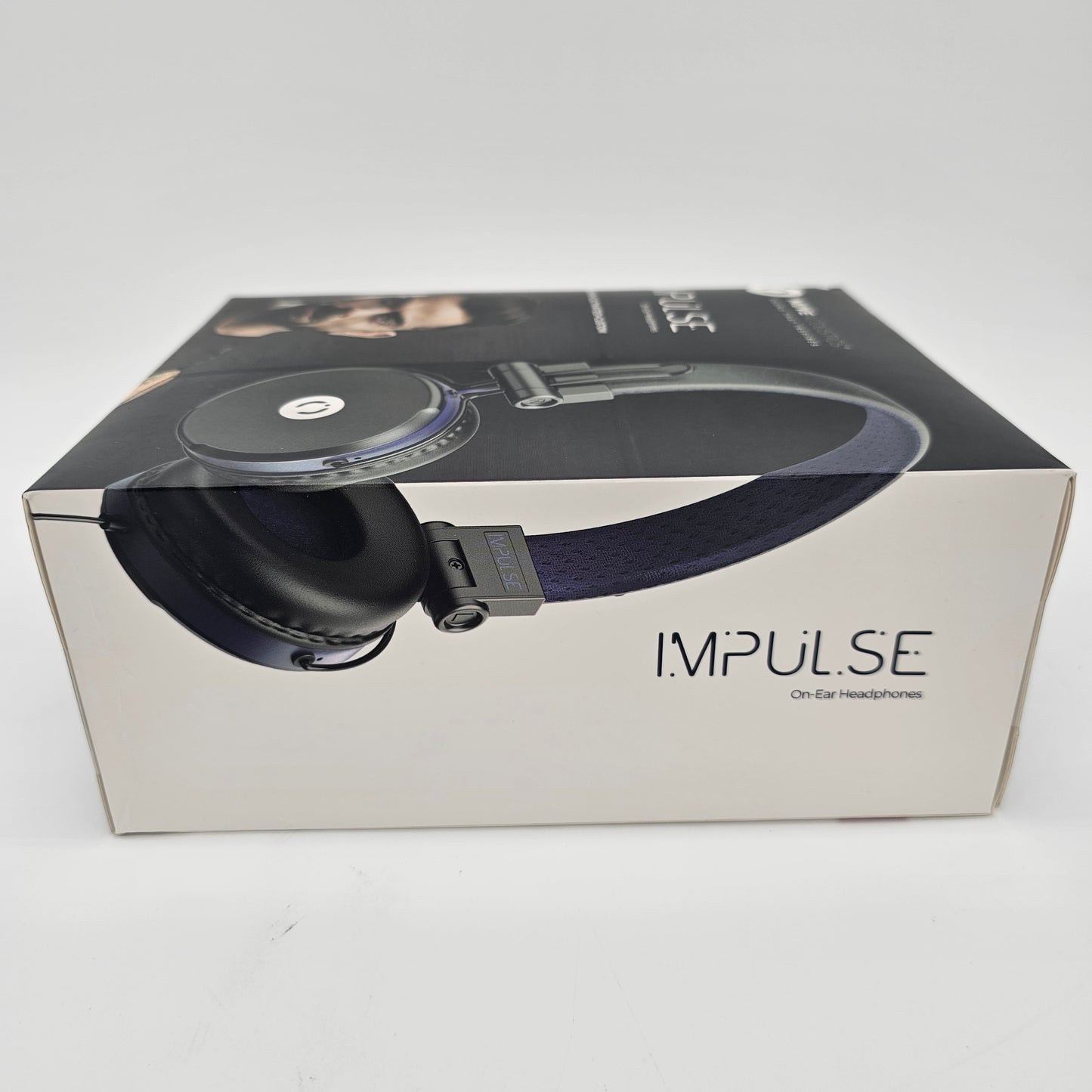 MuveAcoustics Impulse Blue Wired Over-Ear Headphones - 3.5mm Studio Headset with Bass, Perfect for Podcast, TV, PC, Gym & Recording