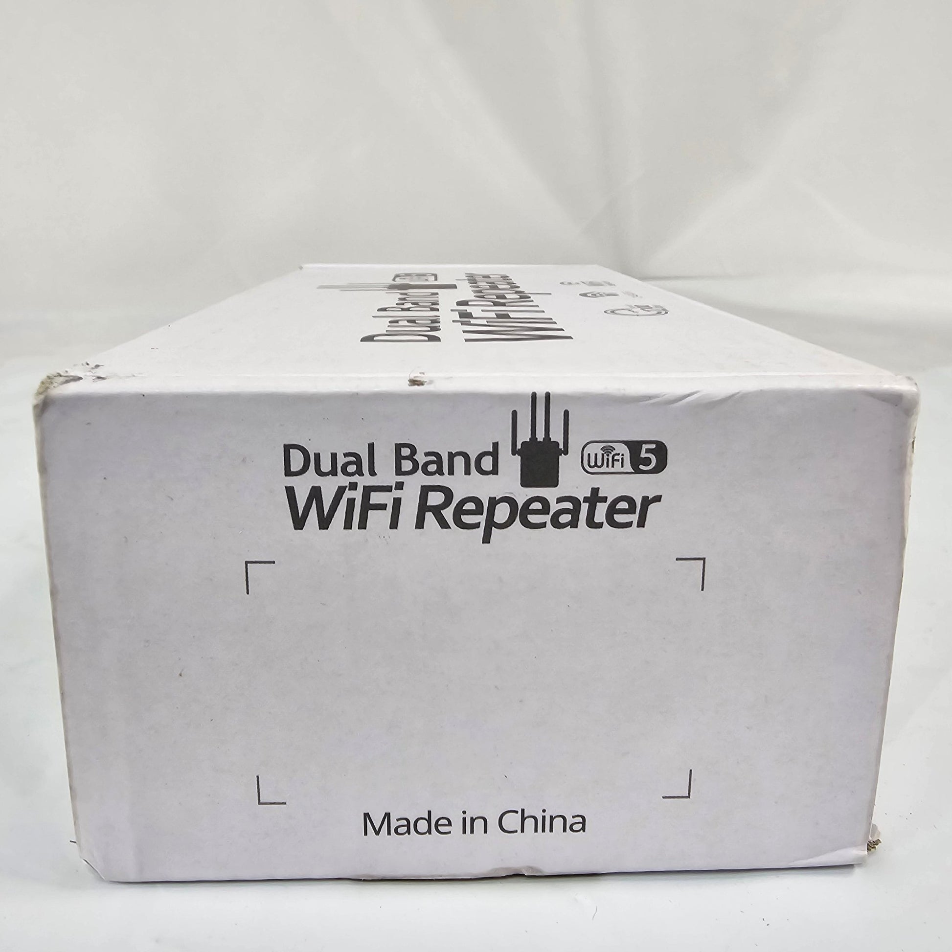 Dual Band WiFi Repeater - 1200Mbps, WiFi 5, 2.4G & 5G, Easy Setup - DQ Distribution