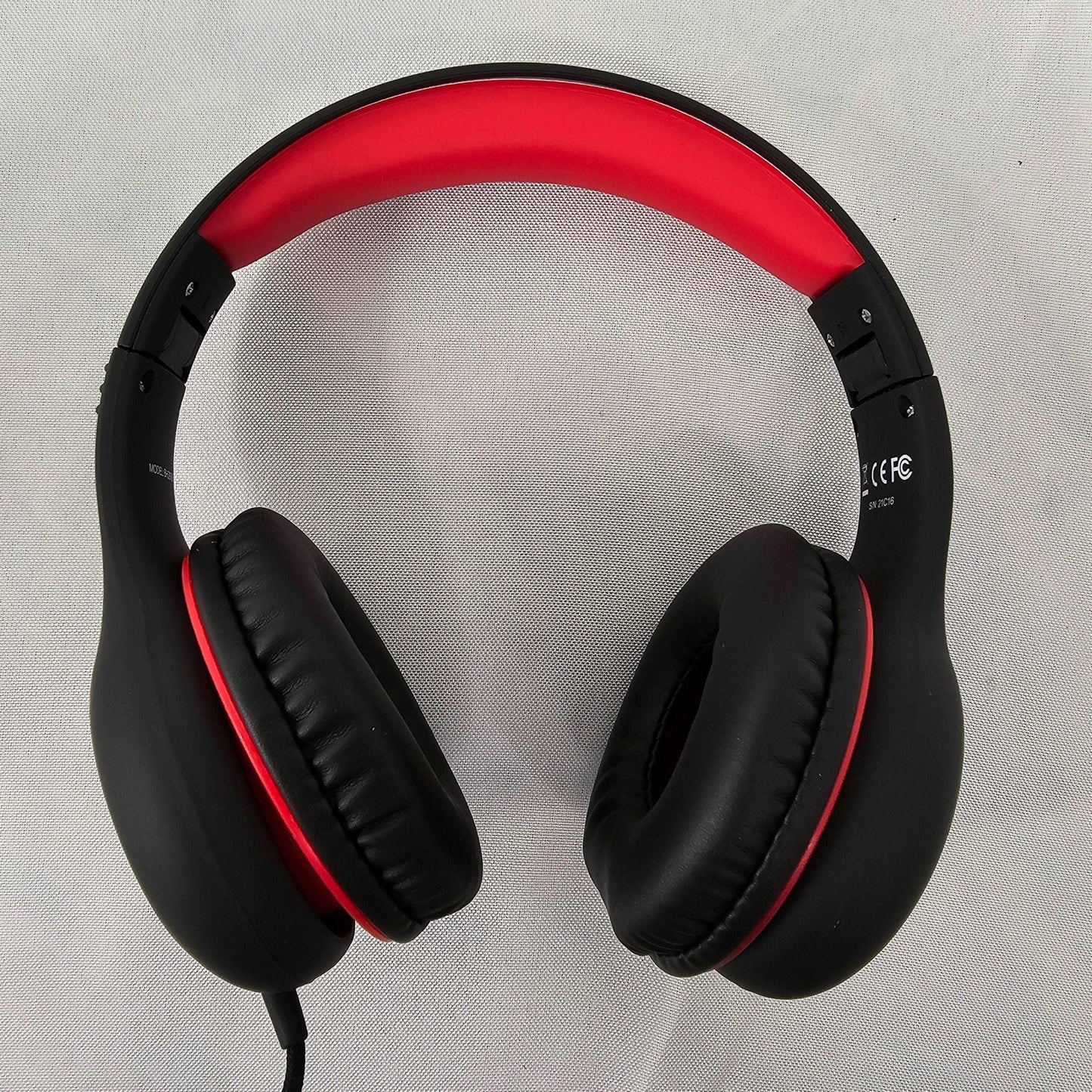 Kids Wired Headphones - Safe Audio, Music Sharing, Foldable Design - DQ Distribution