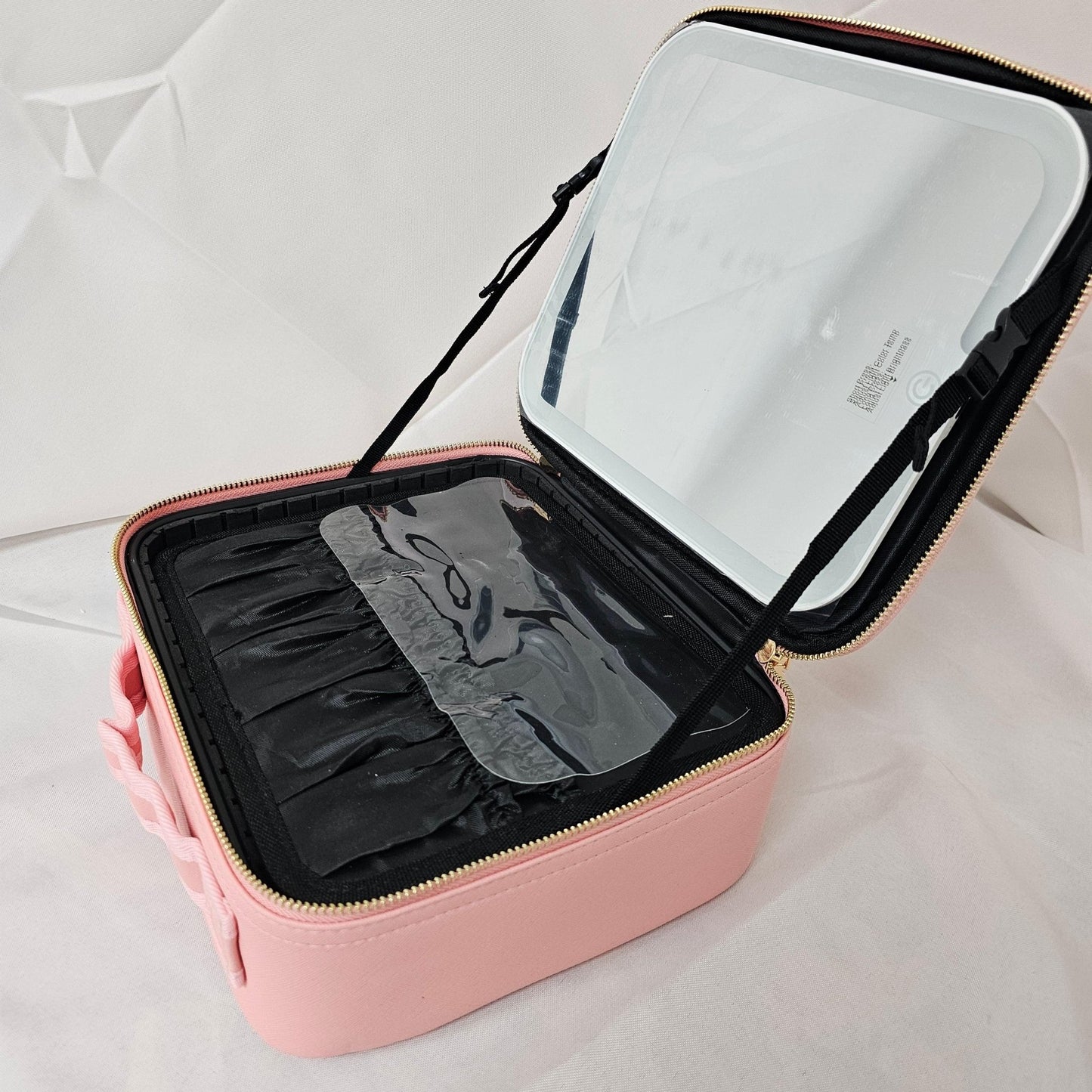 Travel Makeup Case Pink Light Up Mirror Momira - DQ Distribution
