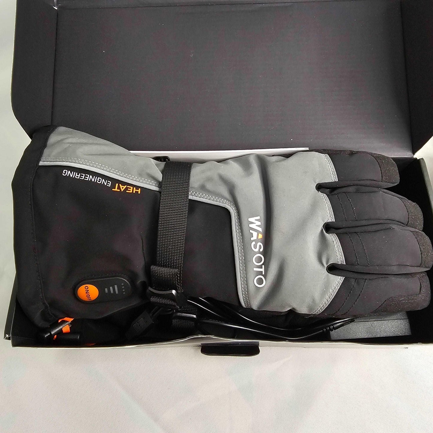 Heated Gloves - Grey/Black, Medium Size, Versatile Outdoor Use - DQ Distribution